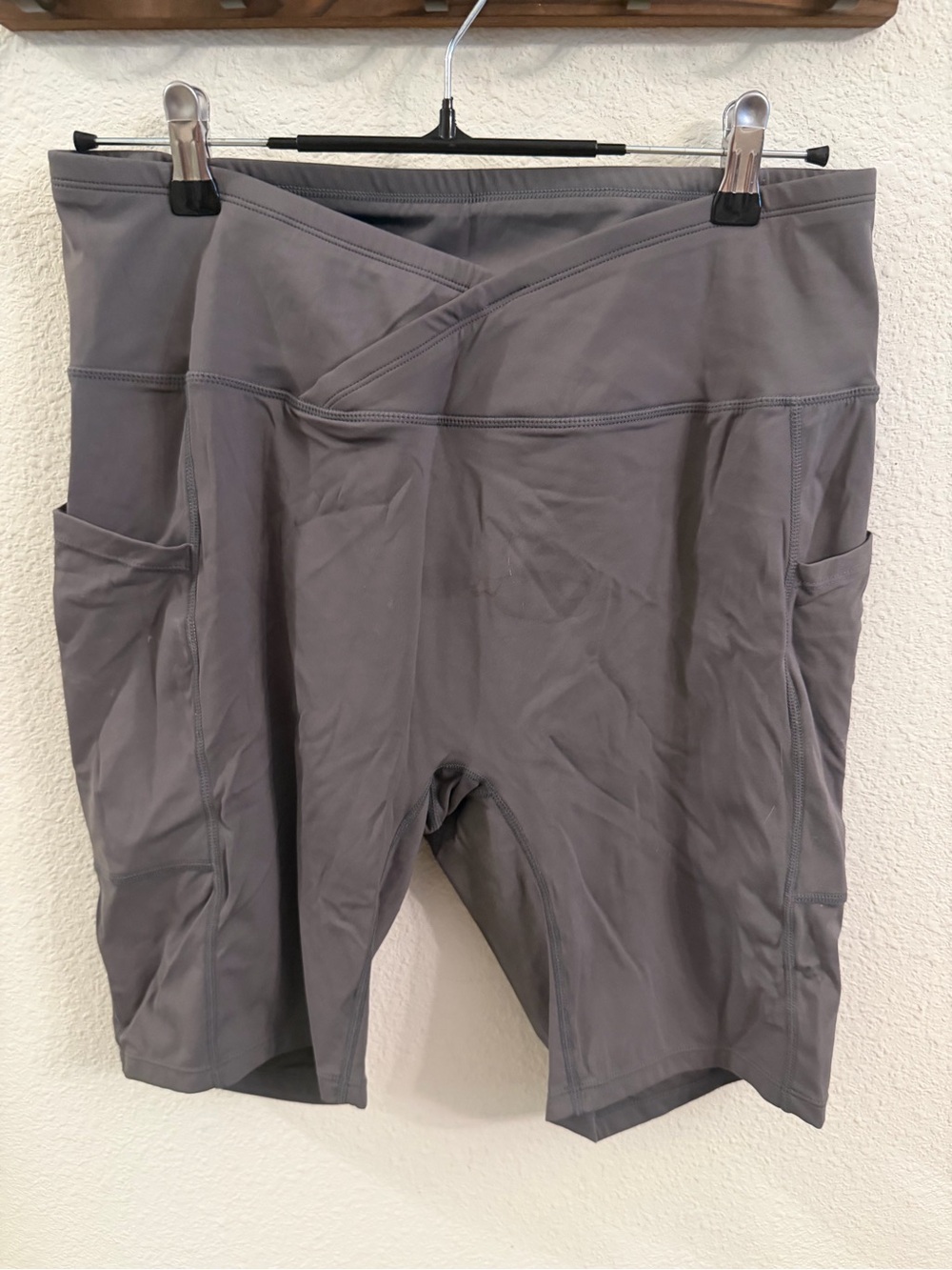 High-Rise Gray Bike Shorts with Side Pockets